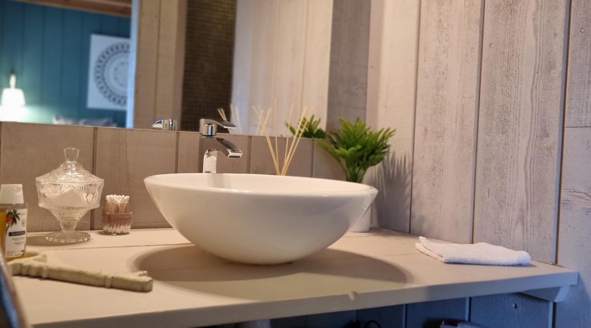 LaRiviere Bed & Breakfast Asques