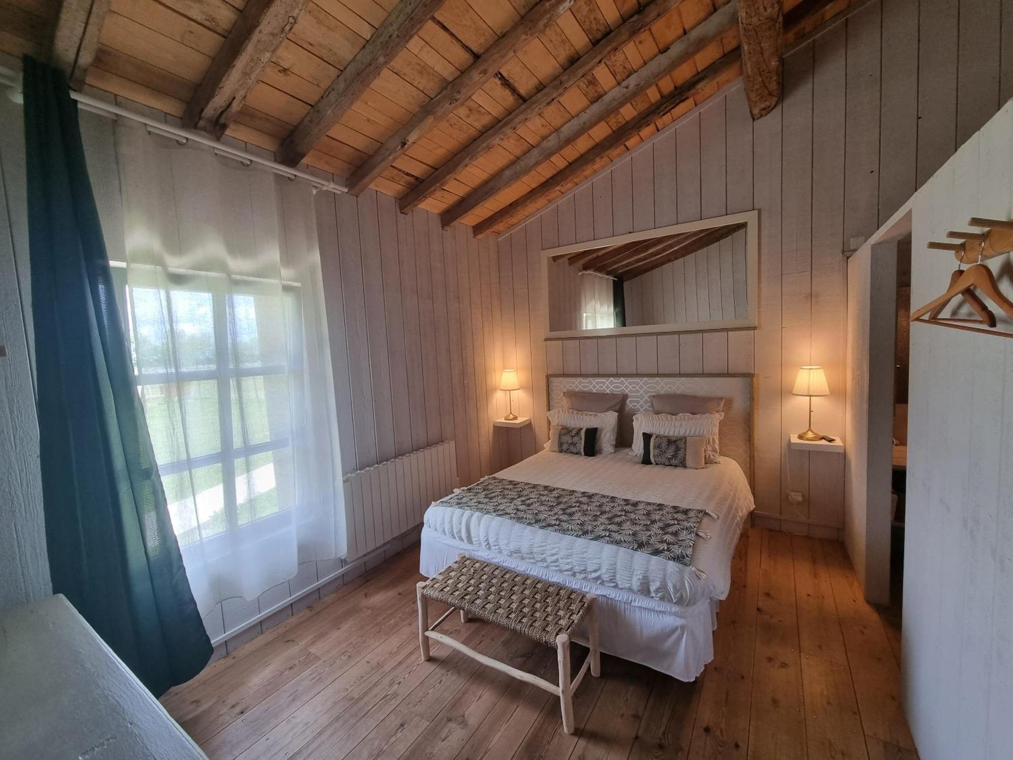 LaRiviere Bed & Breakfast *